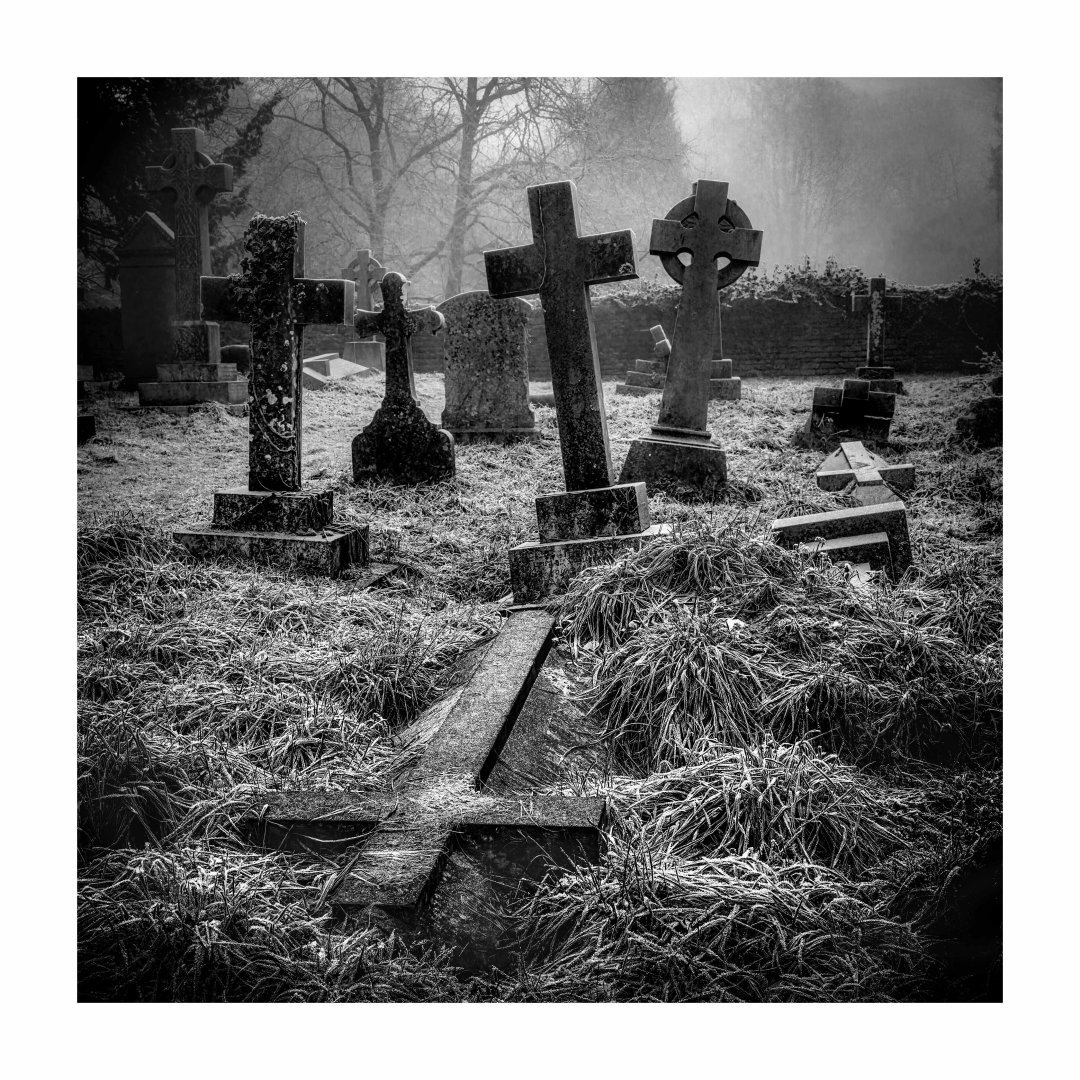 Holywell Cemetery 05 14x14 edit edit brighter - Ian Bray (med).jpg